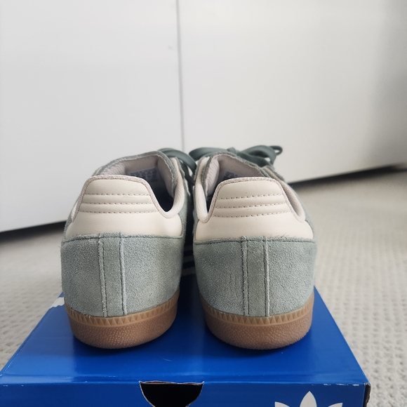 Adidas Samba Green Suede Sneakers - Picture 4 of 6
